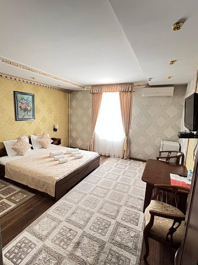 Hotel Papillon Tashkent Esterno foto