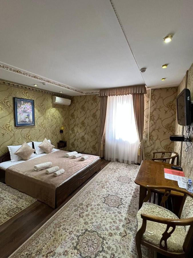 Hotel Papillon Tashkent Esterno foto