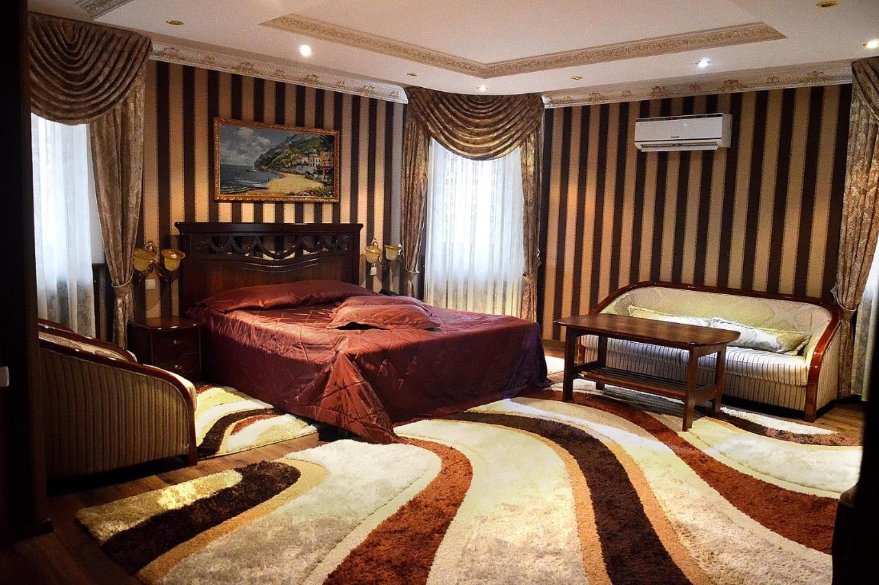 Hotel Papillon Tashkent Esterno foto
