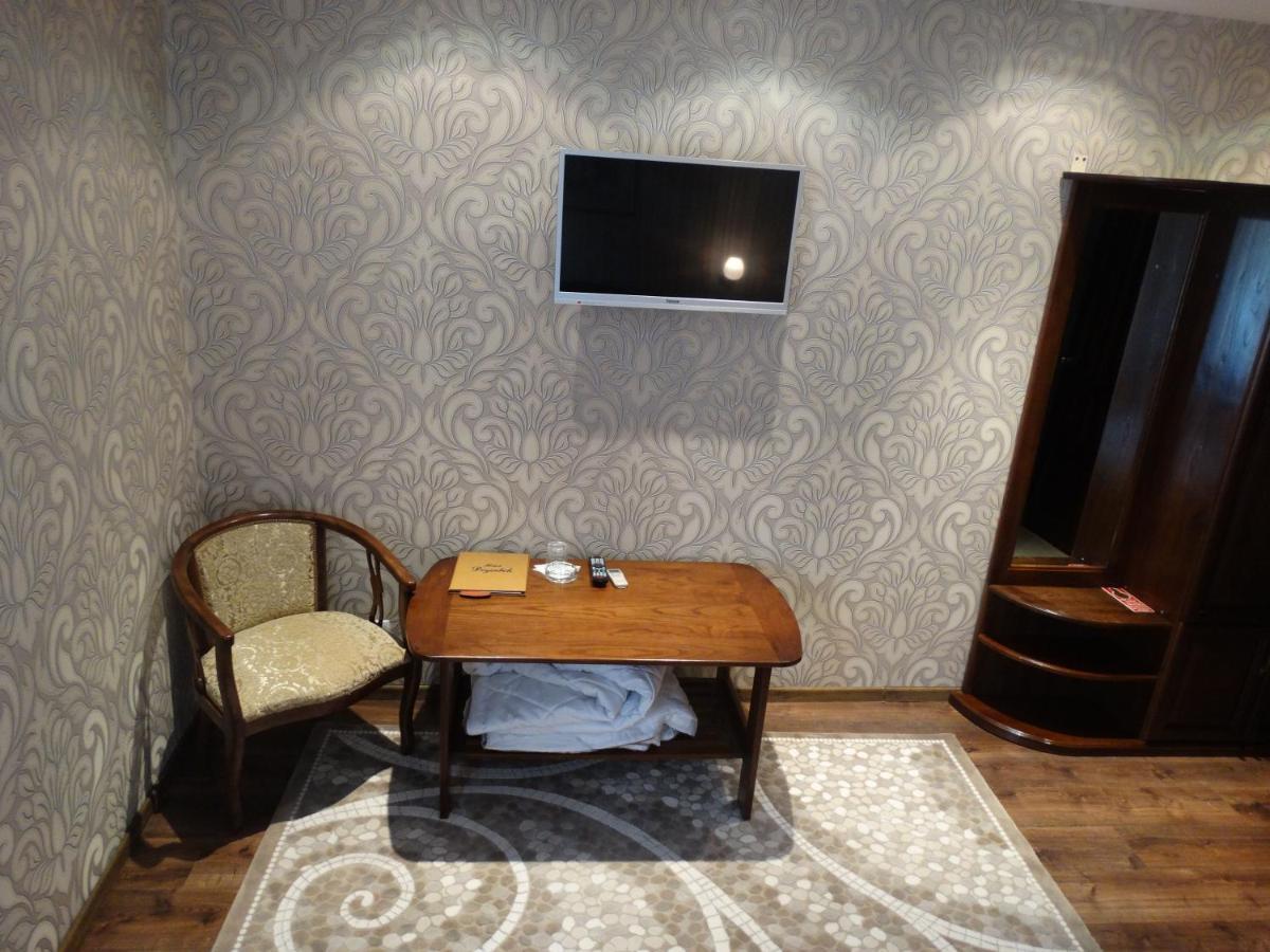 Hotel Papillon Tashkent Esterno foto