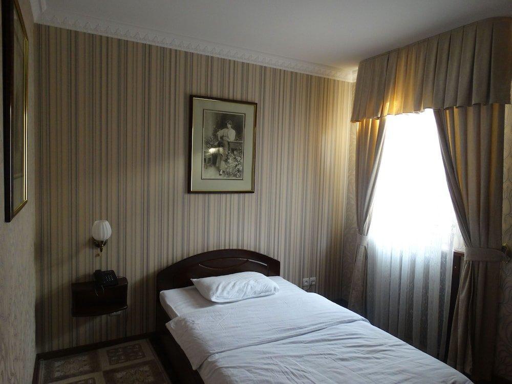 Hotel Papillon Tashkent Esterno foto