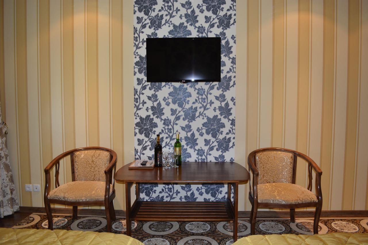 Hotel Papillon Tashkent Esterno foto