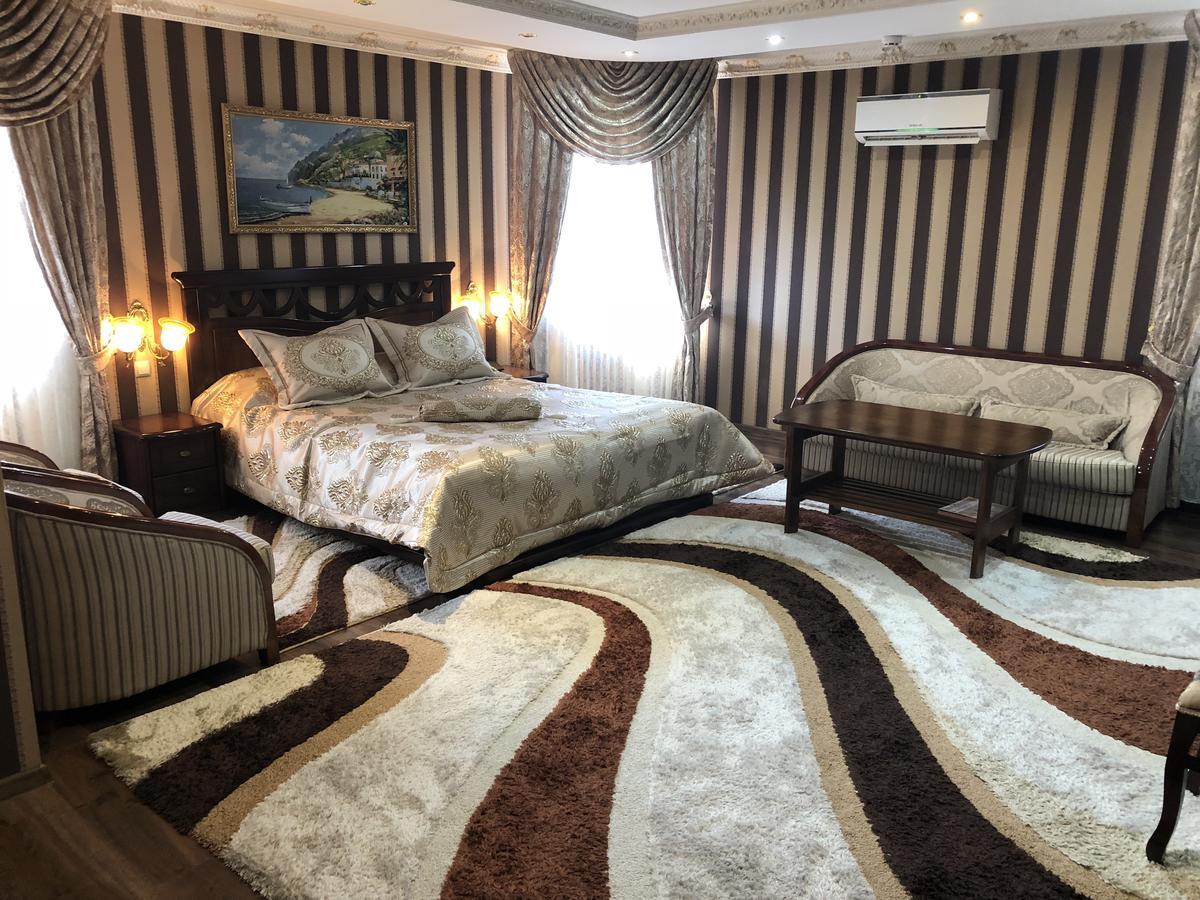 Hotel Papillon Tashkent Esterno foto