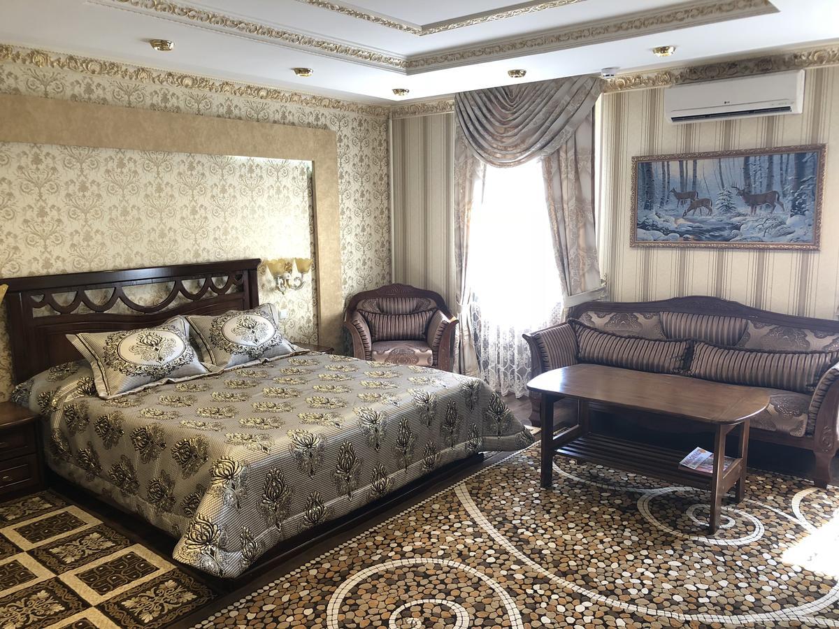 Hotel Papillon Tashkent Esterno foto